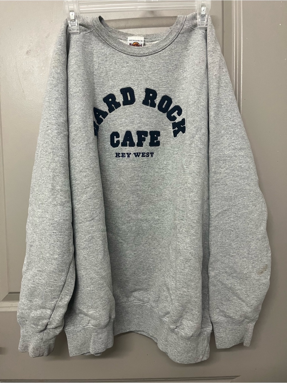 Hard Rock Cafe Men's Grey sweatshirt